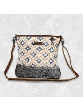 Myra Bag Everlasting Shoulder Bag Leather Boho Chic Cotton Rug Beige/Cream W OS